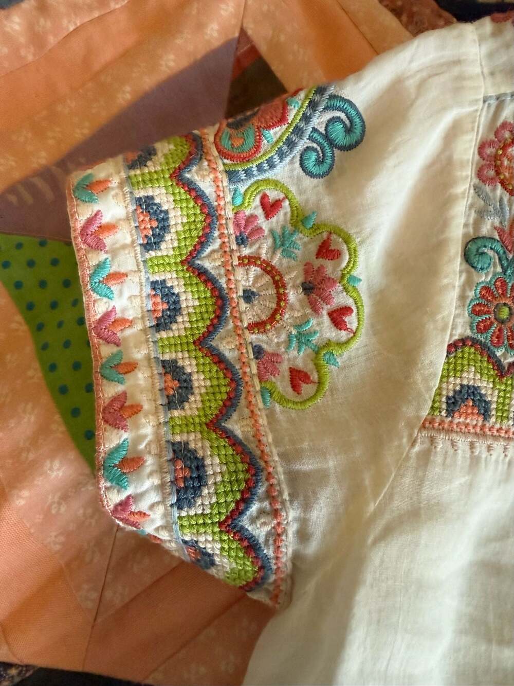 Johnny Was Workshop White Embroidered Ramie Tunic Blouse Size S - Picture 4 of 8